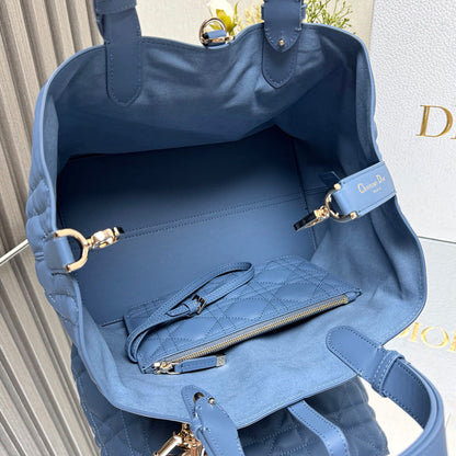 Medium Dior Toujours Bag