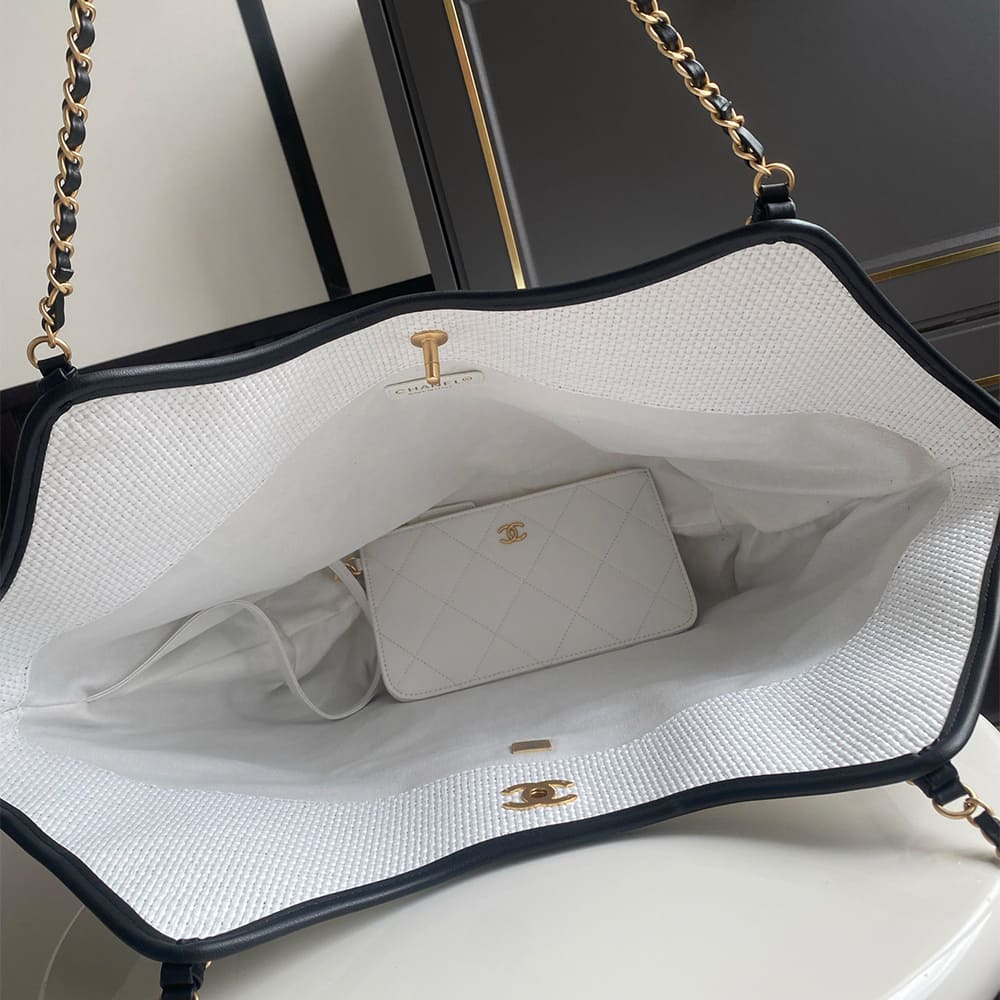 Chanel MAXI SHOPPING BAG(HIGH-END GRADE)