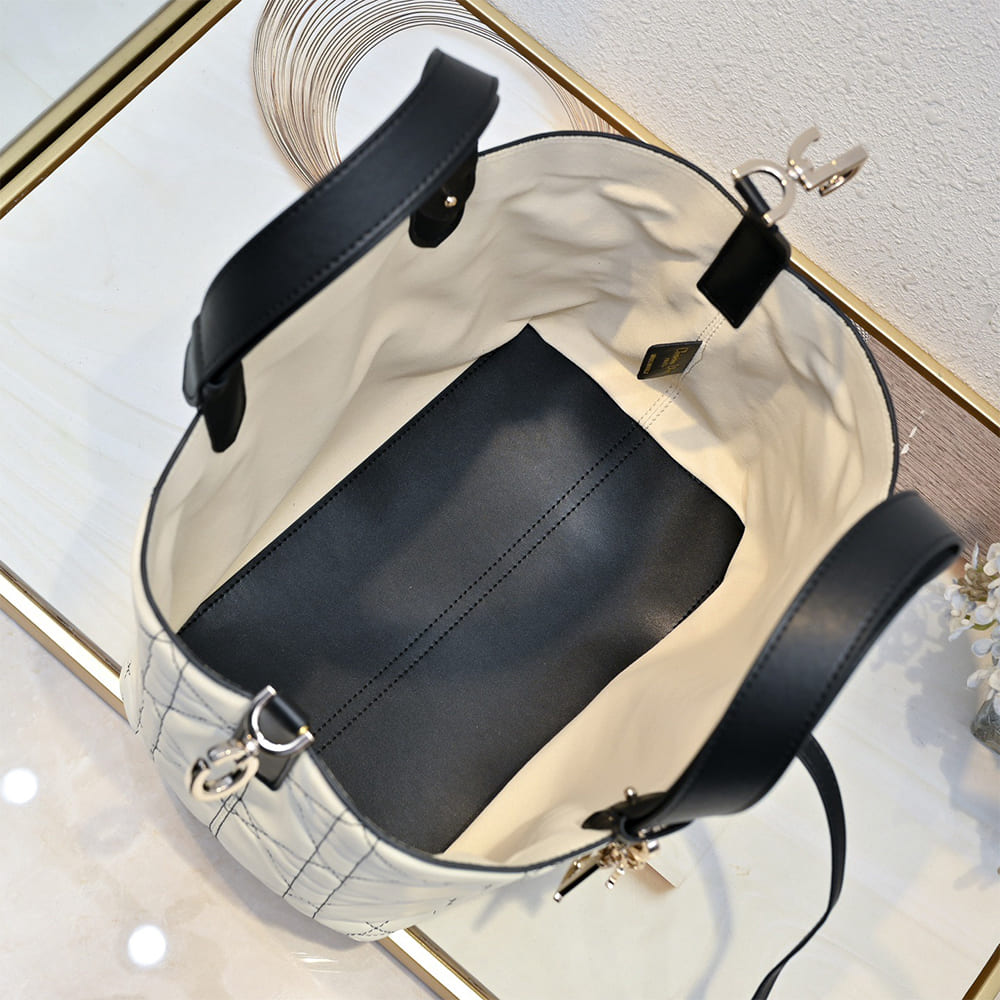 Dior Medium Dior Toujours Bag