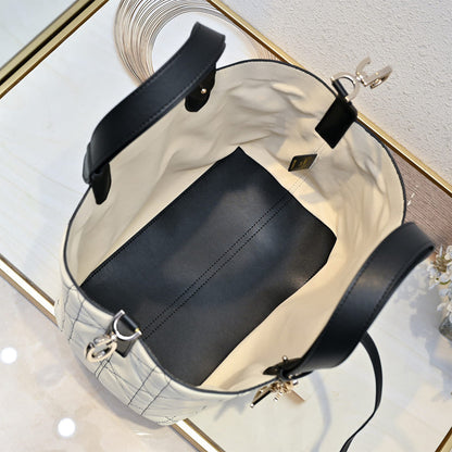 Dior Medium Dior Toujours Bag