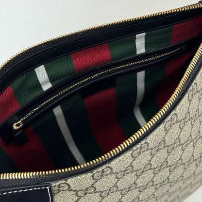 GG Emblem medium shoulder bag